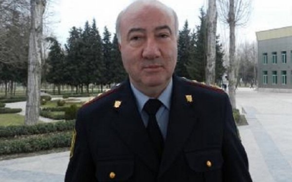 Nazir məşhur polkovniki işdən çıxardı - FOTO Nazir məşhur polkovniki işdən çıxardı - FOTO