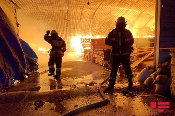 “EuroHome” bazarındakı yanğın söndürüldü - YENİLƏNİB