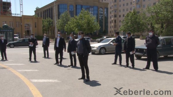 Sumqayıtda sərnişinlərə 2000-dən çox tibbi maska  paylanıldı - FOTO