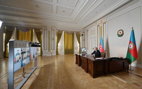 Prezident CISCO şirkətinin rəhbərləri ilə videokonfrans keçirdi - FOTOLAR