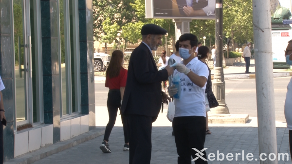 Sumqayıtda bu idarə  sakinlərə 8000 maska paylayıb - FOTOLAR