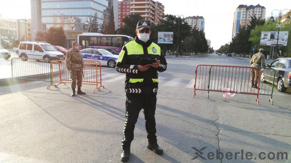 Sumqayıtda yol polisi vətəndaşın köməyinə belə çatdı -FOTO