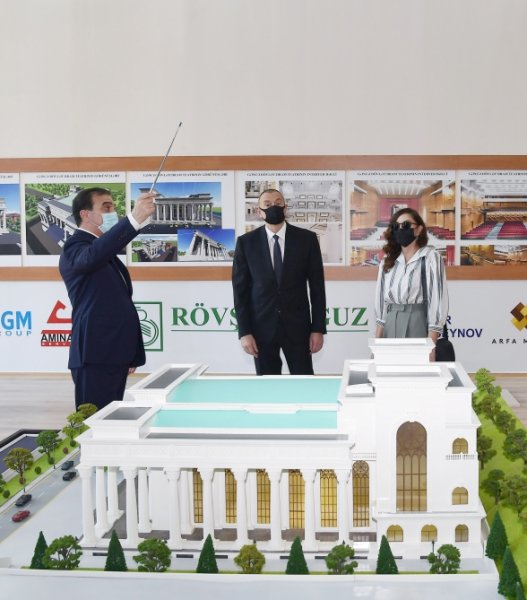Prezident teatr binasının tikintisi ilə tanış olub - FOTOLAR (YENİLƏNİB)
