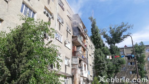 Sumqayıtda yataqxanada yanğın: 4 nəfər xilas edildi, zəhərlənən var - VİDEO (FOTO)