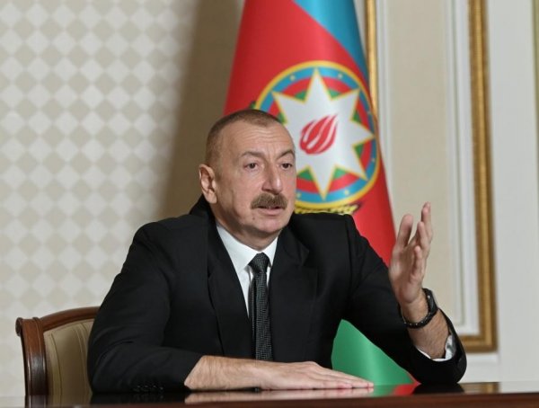 İlham Əliyevin sədrliyi ilə iclas keçirildi - FOTOLAR