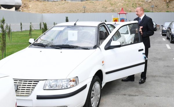 Prezident və xanımı şəhid ailələrinə mənzil verilməsi mərasimində - Fotolar