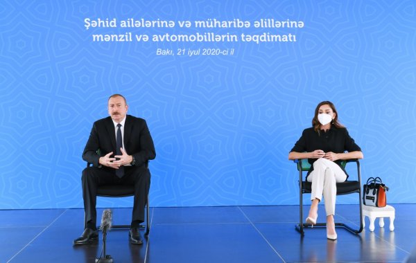 Prezident və xanımı şəhid ailələrinə mənzil verilməsi mərasimində - Fotolar