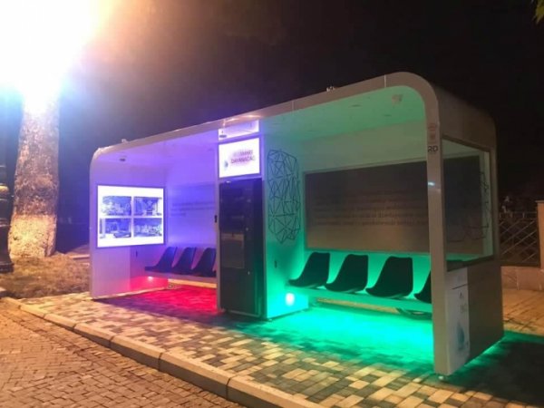 Azərbaycanda ilk: Bio smart dayanacaq, pulsuz wifi və mini bar - FOTOLAR
