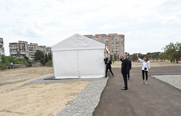 Prezident yeni parkda görüləcək işlərlə tanış oldu - Fotolar
