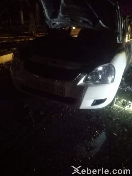 Sumqayıda minik maşını yanaraq partlayıb - VİDEO (FOTO)