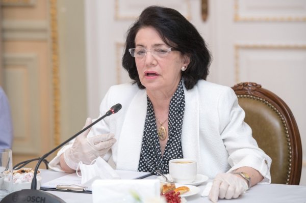Prezidentin köməkçisi mədəniyyət və incəsənət xadimləri ilə görüşdü - FOTOLAR Prezidentin köməkçisi mədəniyyət və incəsənət xadimləri ilə görüşdü - FOTOLAR