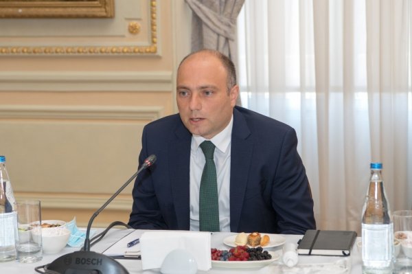 Prezidentin köməkçisi mədəniyyət və incəsənət xadimləri ilə görüşdü - FOTOLAR Prezidentin köməkçisi mədəniyyət və incəsənət xadimləri ilə görüşdü - FOTOLAR