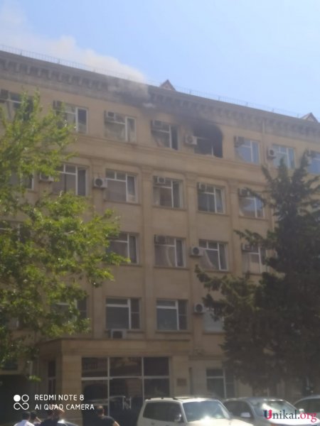 Azərbaycanda bu nazirliyin binasında YANĞIN - FOTOLAR
