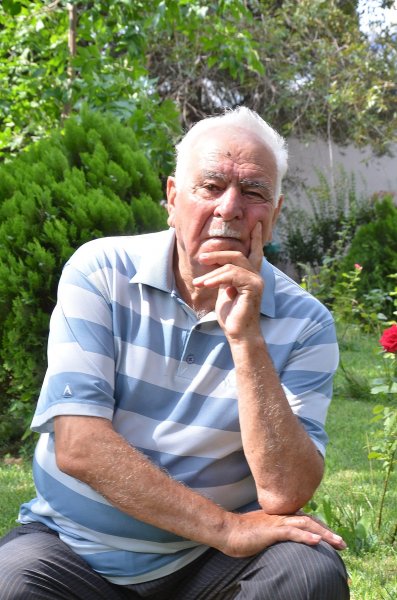 Sumqayıtın 85 yaşlı Əvəz Mahmudu... Sumqayıtın 85 yaşlı Əvəz Mahmudu...