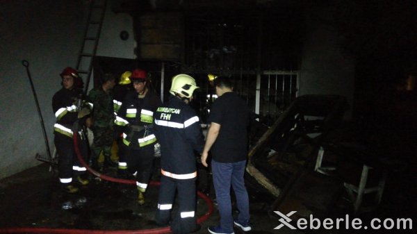 Sumqayıtda güclü yanğın: mebel sexi kül oldu - VİDEO(FOTOLAR)