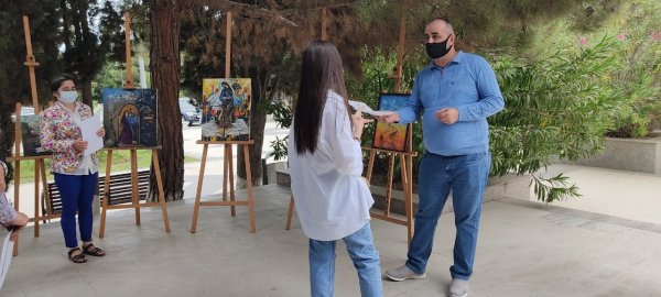 Sumqayıtda qalib rəssamlar mükafatlandırıldı -FOTOLAR