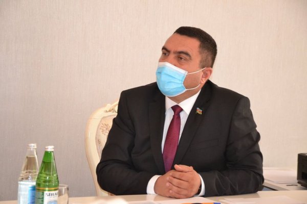 Müşfiq Məmmədli Sumqayıtda seçicilərin problemini dinlədi, bir neçə məsələ yerindəcə həllini tapdı - FOTOLAR Müşfiq Məmmədli Sumqayıtda seçicilərin problemini dinlədi, bir neçə məsələ yerindəcə həllini tapdı - FOTOLAR
