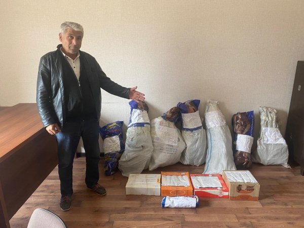 İstixanada narkotik əkib-becərən saxlanıldı - Foto