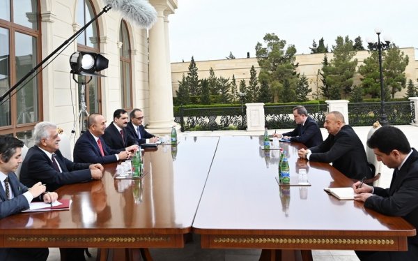 Prezident Çavuşoğlunu qəbul etdi - FOTOLAR (YENİLƏNİB)