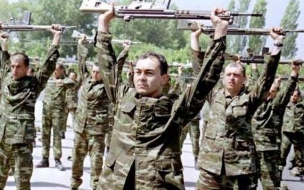 Ermənilərin türk məşhurlarla bağlı çirkin təbliğatı Türkiyə mediasında - Fotolar
