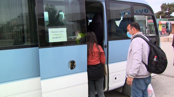 Sumqayıtda polis maskadan istifadəyə nəzarəti gücləndirdi - FOTO