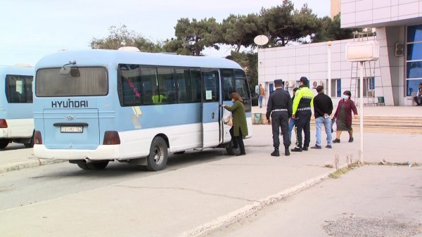 Sumqayıtda polis maskadan istifadəyə nəzarəti gücləndirdi - FOTO