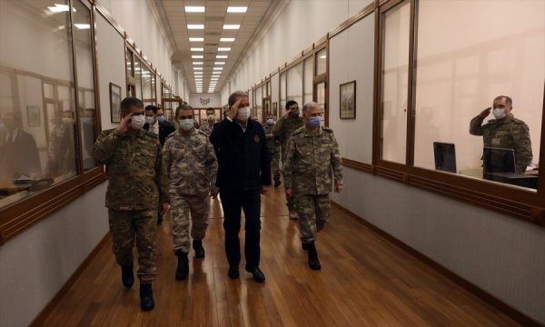Hulusi Akar sevincini Zakir Həsənovla belə bölüşdü - Fotolar