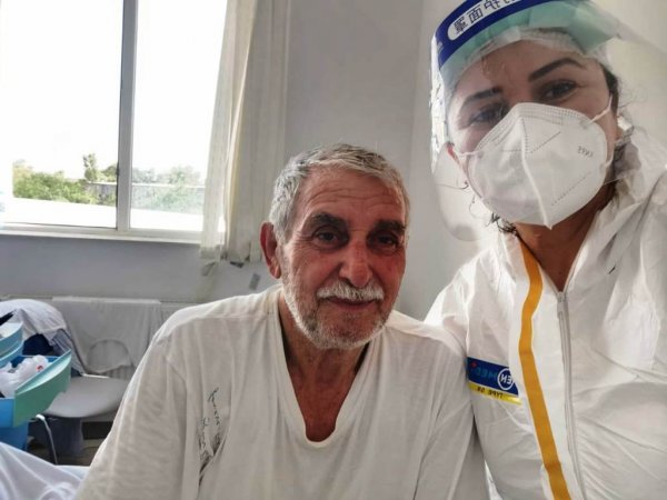 “Koronavirus bitsə də kaş ki, həkimlərə olan inam, hörmət bitməsin” –Sumqayıtlı həkimin hekayəsi (FOTO) “Koronavirus bitsə də kaş ki, həkimlərə olan inam, hörmət bitməsin” –Sumqayıtlı həkimin hekayəsi (FOTO)