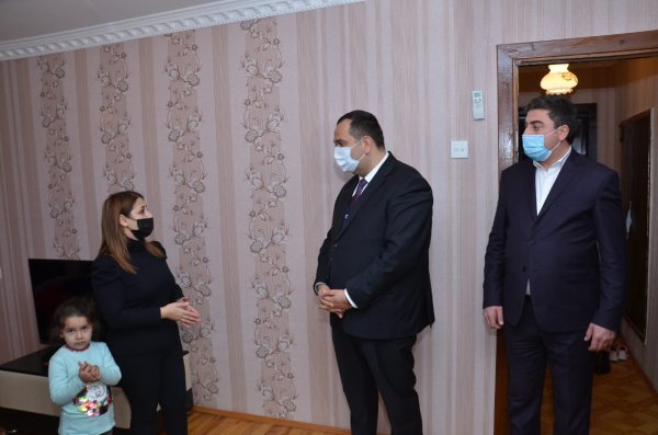 Sumqayıtda qazilərlə bağlı işçi qrup yaradılıb, ailələr ziyarət olunur - FOTOLAR Sumqayıtda qazilərlə bağlı işçi qrup yaradılıb, ailələr ziyarət olunur - FOTOLAR
