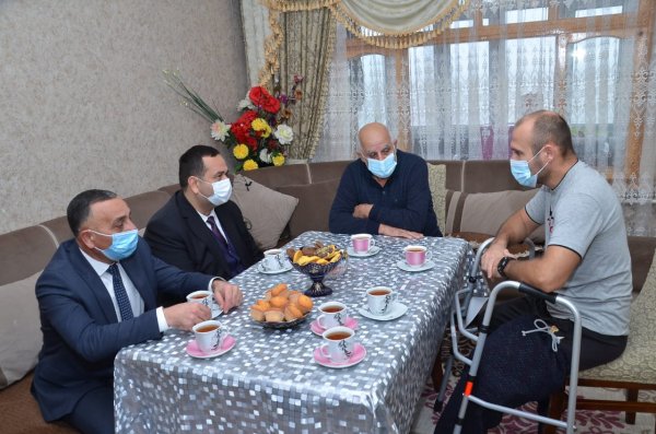 Sumqayıtda qazilərlə bağlı işçi qrup yaradılıb, ailələr ziyarət olunur - FOTOLAR Sumqayıtda qazilərlə bağlı işçi qrup yaradılıb, ailələr ziyarət olunur - FOTOLAR