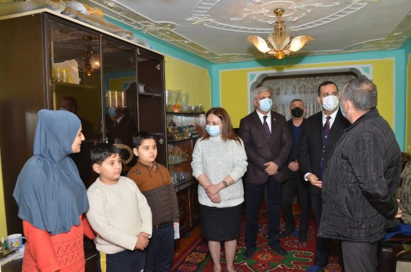 Sumqayıtda qazilərlə bağlı işçi qrup yaradılıb, ailələr ziyarət olunur - FOTOLAR Sumqayıtda qazilərlə bağlı işçi qrup yaradılıb, ailələr ziyarət olunur - FOTOLAR