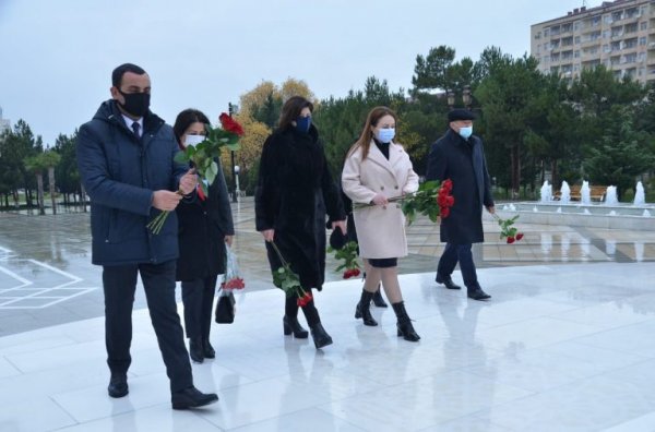 Ümummilli lider Heydər Əliyev Sumqayıtda anıldı – FOTOLAR