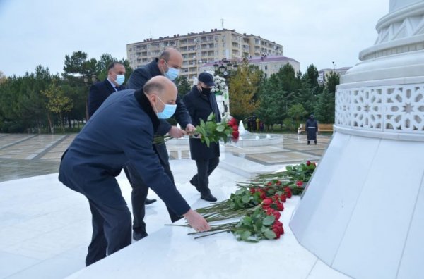 Ümummilli lider Heydər Əliyev Sumqayıtda anıldı – FOTOLAR