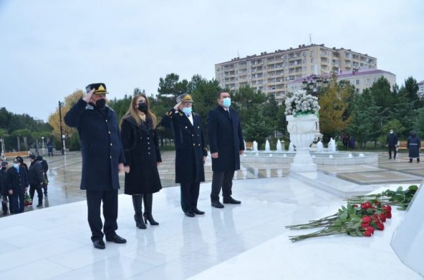 Ümummilli lider Heydər Əliyev Sumqayıtda anıldı – FOTOLAR