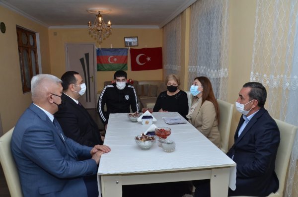 Sumqayıtda qazilərlə görüşlər davam edir – FOTOLAR