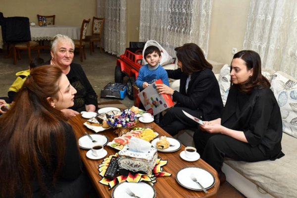  Paşinyanın arvadı yenə tənqid hədəfinə çevrildi