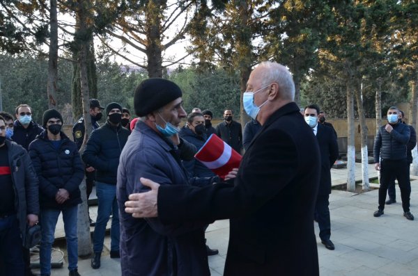 Sumqayıtda şəhid kapitan Anar Heydərov dəfn edilib - FOTO