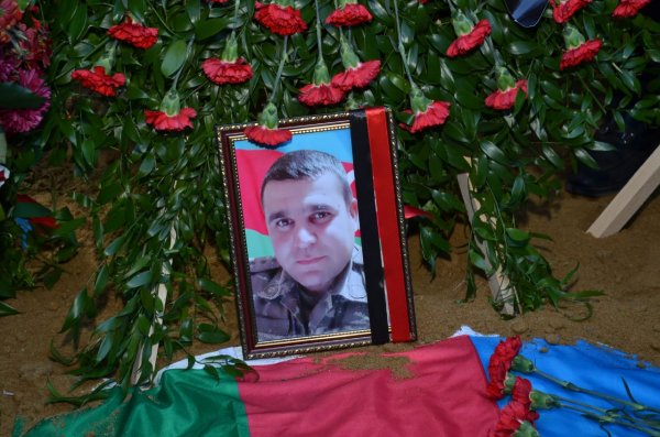 Sumqayıtda şəhid kapitan Anar Heydərov dəfn edilib - FOTO