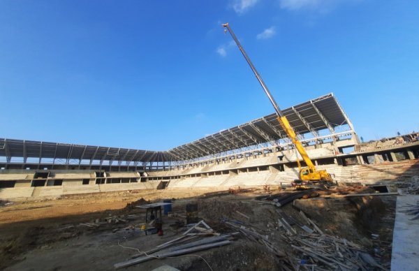 Sumqayıt stadionunun tikintisi davam etdirilir – FOTOLAR