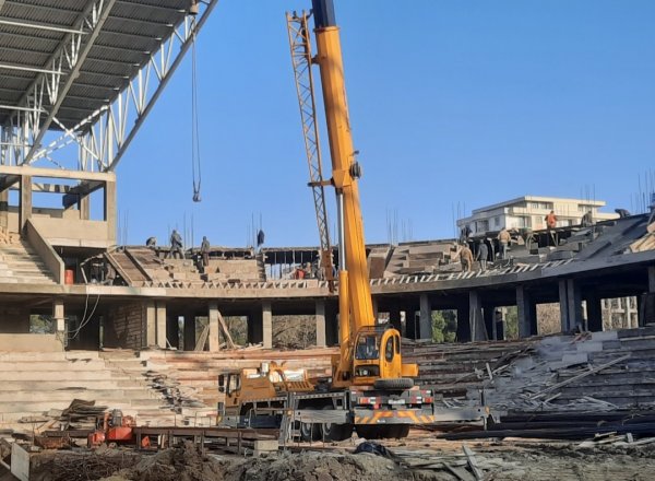 Sumqayıt stadionunun tikintisi davam etdirilir – FOTOLAR