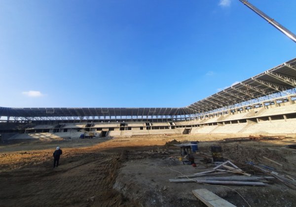 Sumqayıt stadionunun tikintisi davam etdirilir – FOTOLAR