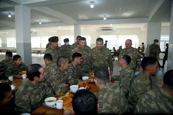 Zakir Həsənov bölmələrimizin döyüş hazırlığı səviyyəsini yoxladı – FOTOLAR