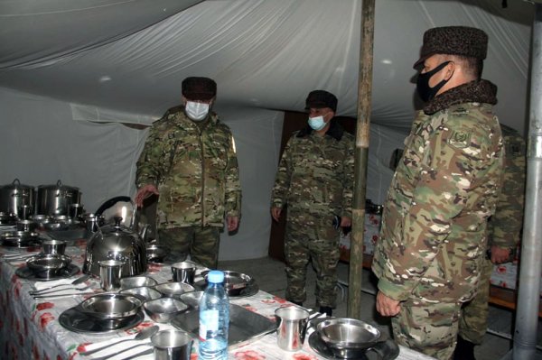 Zakir Həsənov bölmələrimizin döyüş hazırlığı səviyyəsini yoxladı – FOTOLAR