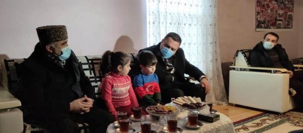 Deputat Müşfiq Məmmədli Xızıda şəhid və qazi ailələrini ziyarət edib - FOTOLAR