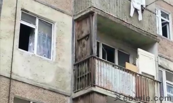 Sumqayıtda qadın evini yandırdı - FOTOLAR