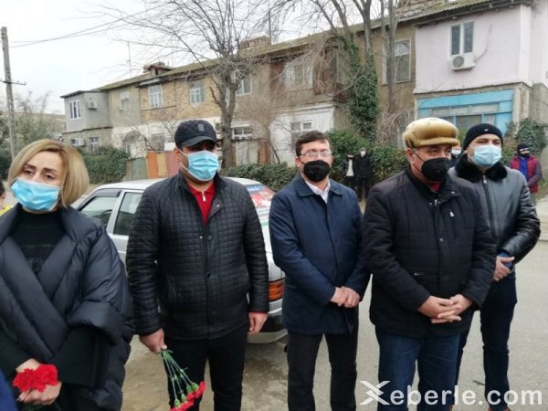 Sumqayıtda Vətən müharibəsi şəhidlərinın xatirə lövhəsi ucaldılıb - FOTOLAR