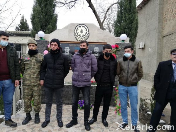 Sumqayıtda Vətən müharibəsi şəhidlərinın xatirə lövhəsi ucaldılıb - FOTOLAR