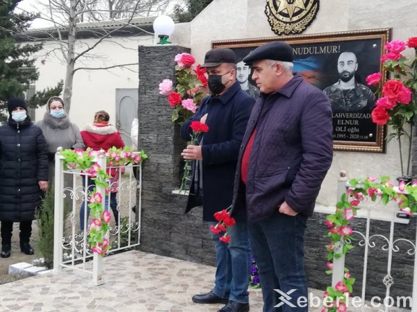 Sumqayıtda Vətən müharibəsi şəhidlərinın xatirə lövhəsi ucaldılıb - FOTOLAR