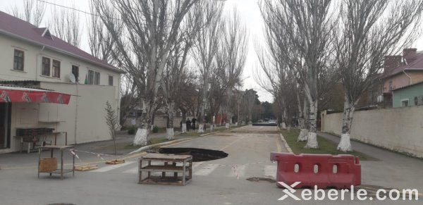 Sumqayıtda "sirli yol" yenə çökdü -FOTOLAR