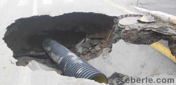 Sumqayıtda "sirli yol" yenə çökdü -FOTOLAR
